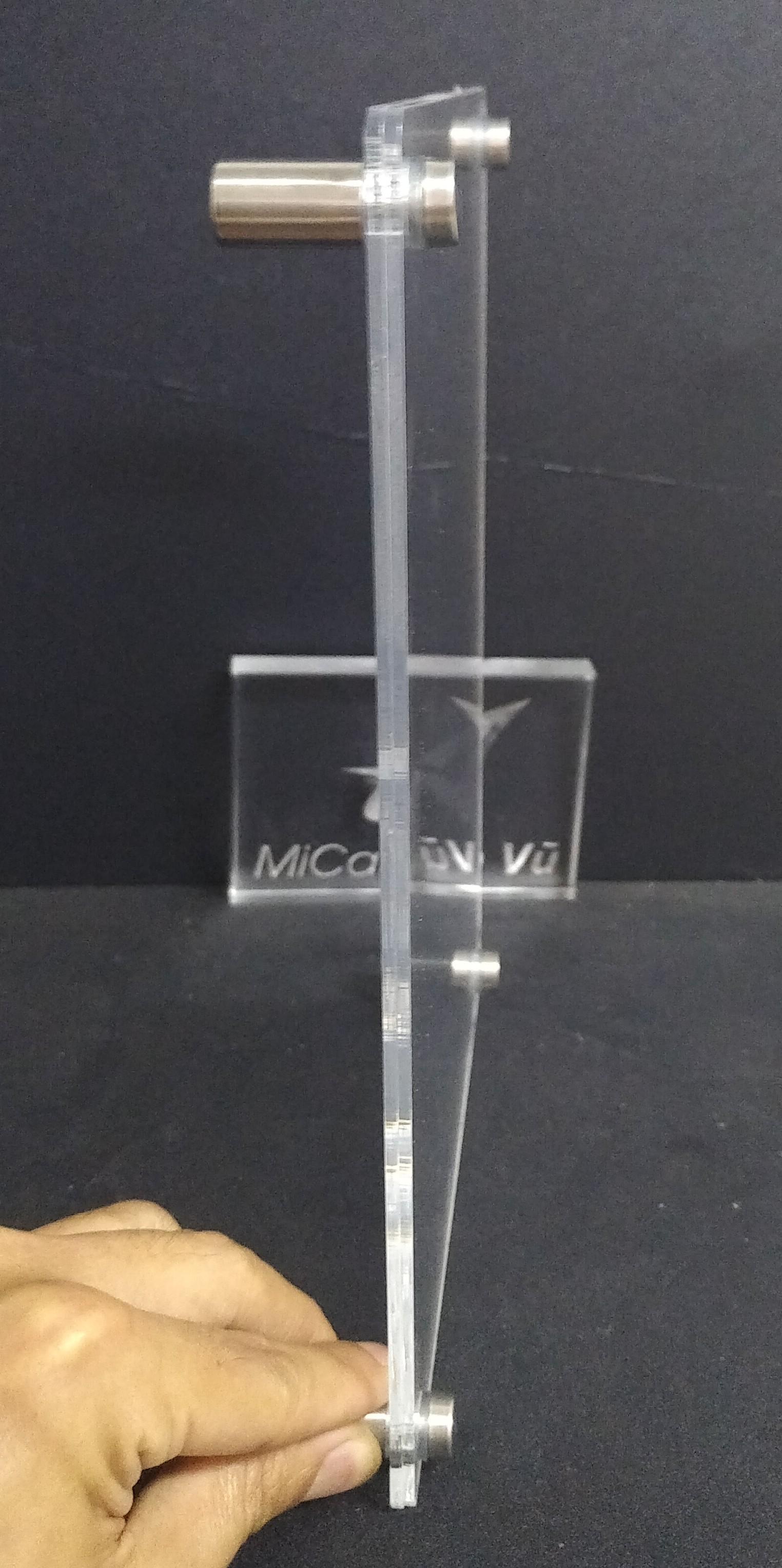 Khung ảnh mica treo tường khổ A5