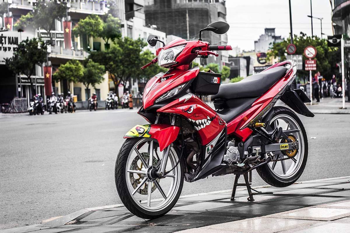 tem trùm xe máy Exciter 135 cá mập đỏ -  làm tem xe máy ex135 theo yêu cầu - Tem xe máy ex 135 rẻ đẹp và chất
