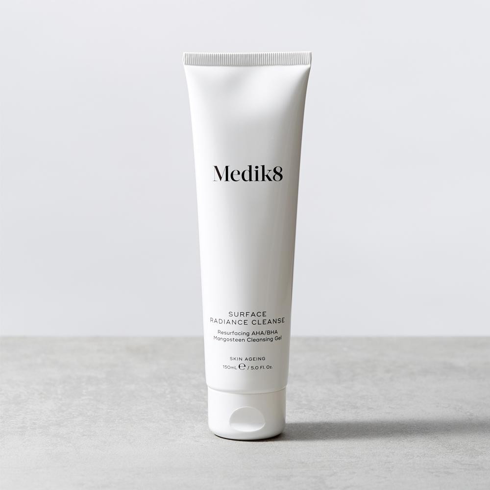 Sữa rửa mặt đa năng Medik8 Surface Radiance Cleanse 150ml