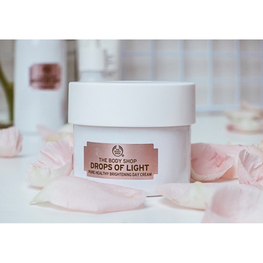 Kem dưỡng trắng drops of light the body shop pure healthy brightening day cream 50ml