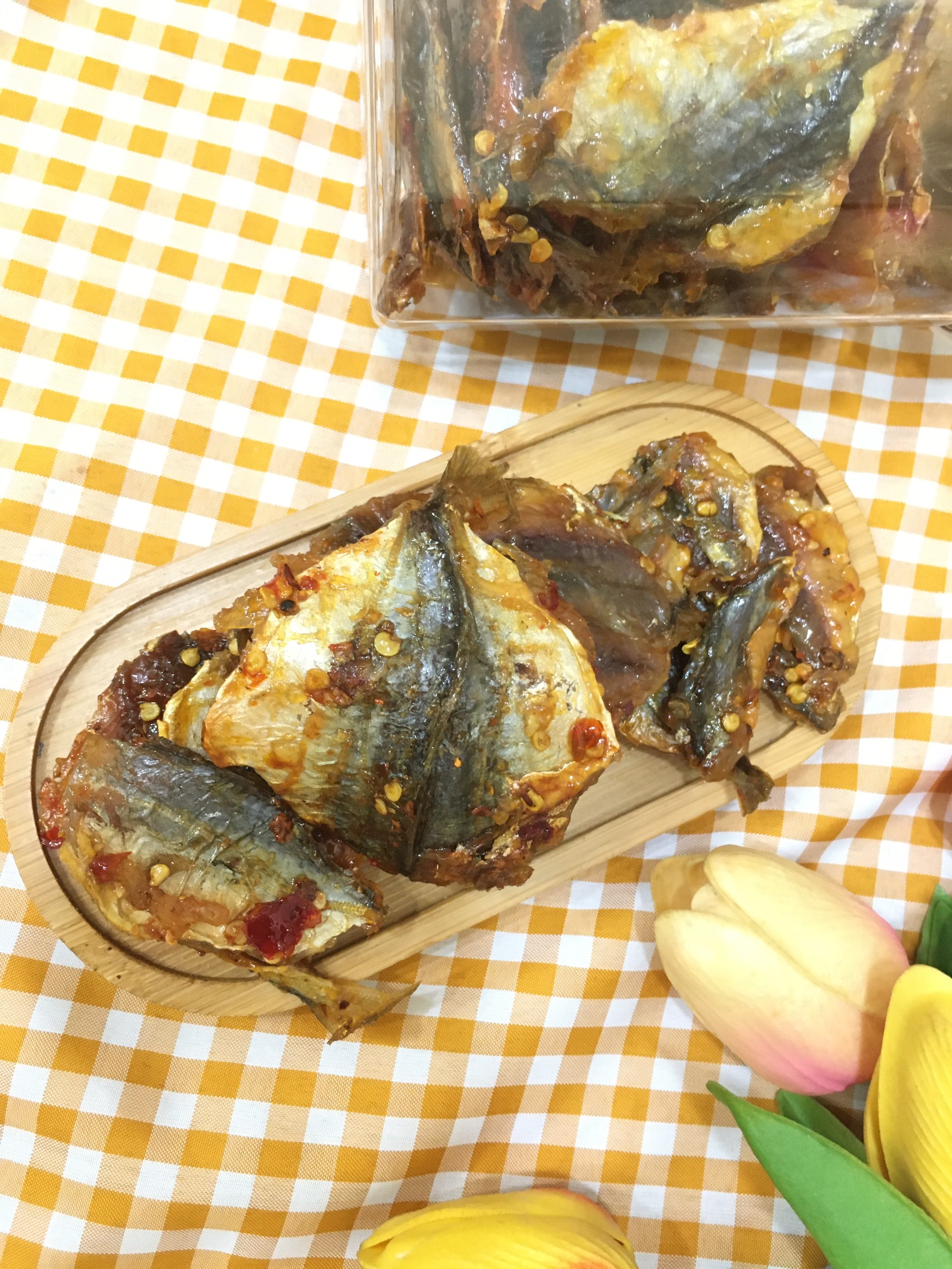 [HCM]250gr - Khô Cá Chỉ Vàng rim sa tế