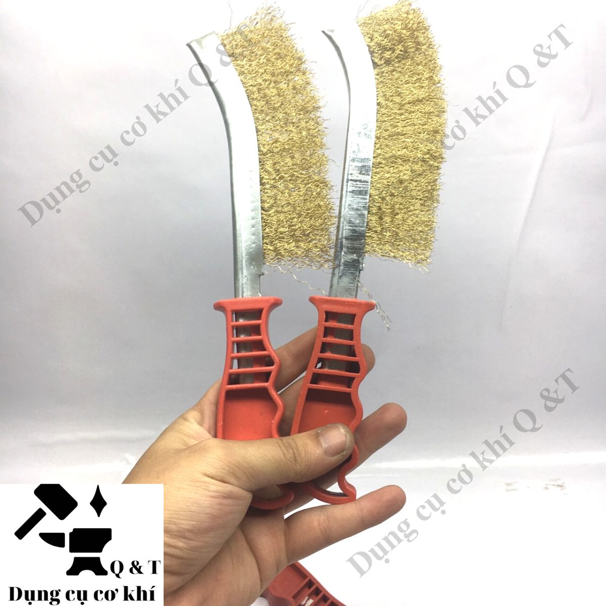 Chổi đánh rỉ cán đỏ cước đồng cầm tay đỏ