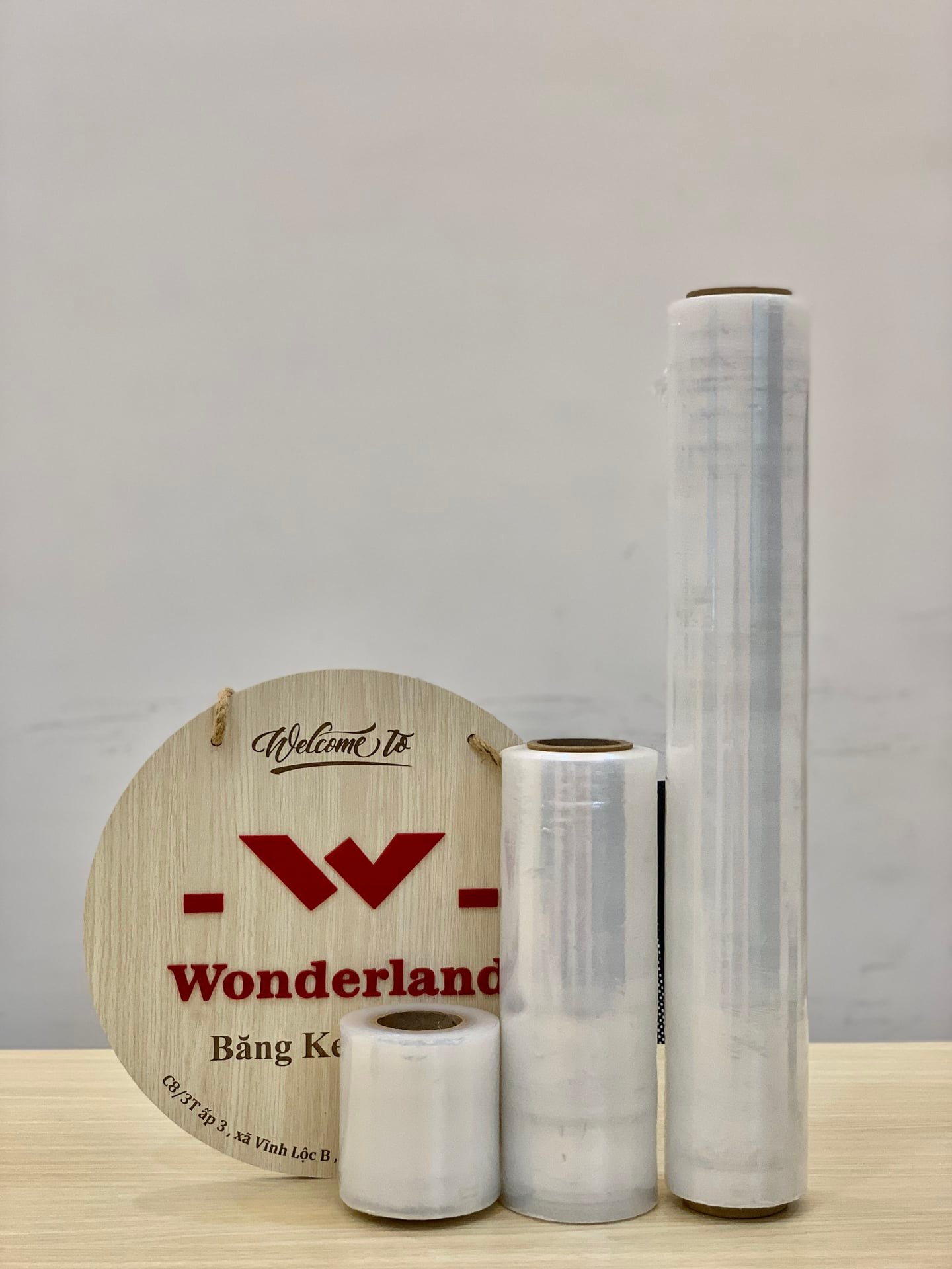 Màng PE, màng quấn hàng hóa 20cm (0.8kg)