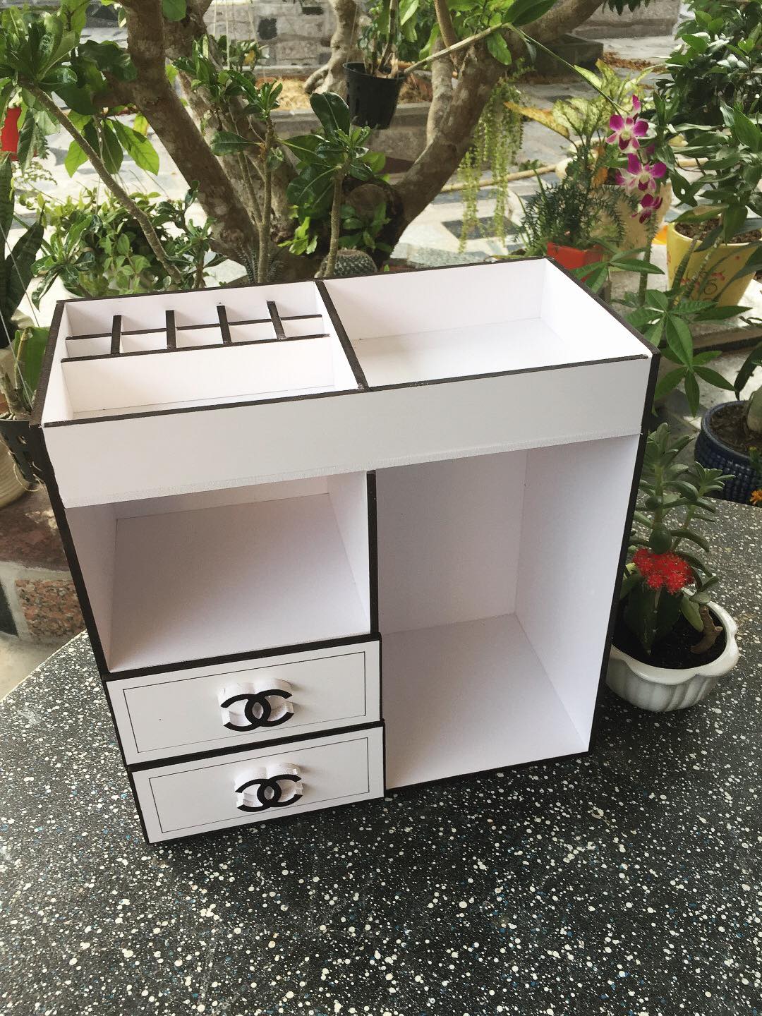 khay tủ kệ đựng mỹ phẩm trang sức size 30cm