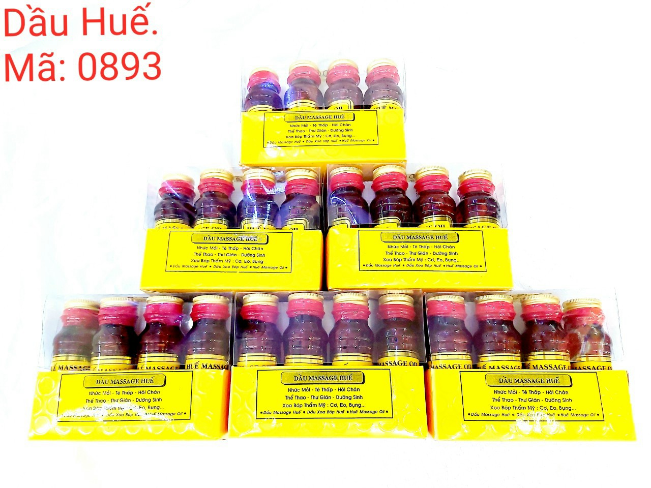 Dầu Huế massage Oil được nấu từ 30 loại thảo dược