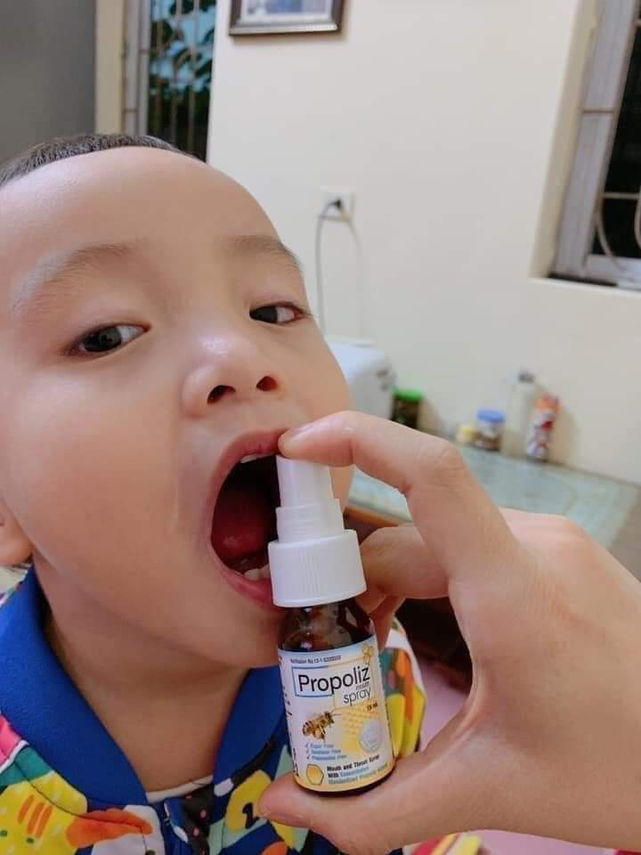 Xịt họng sáp ong