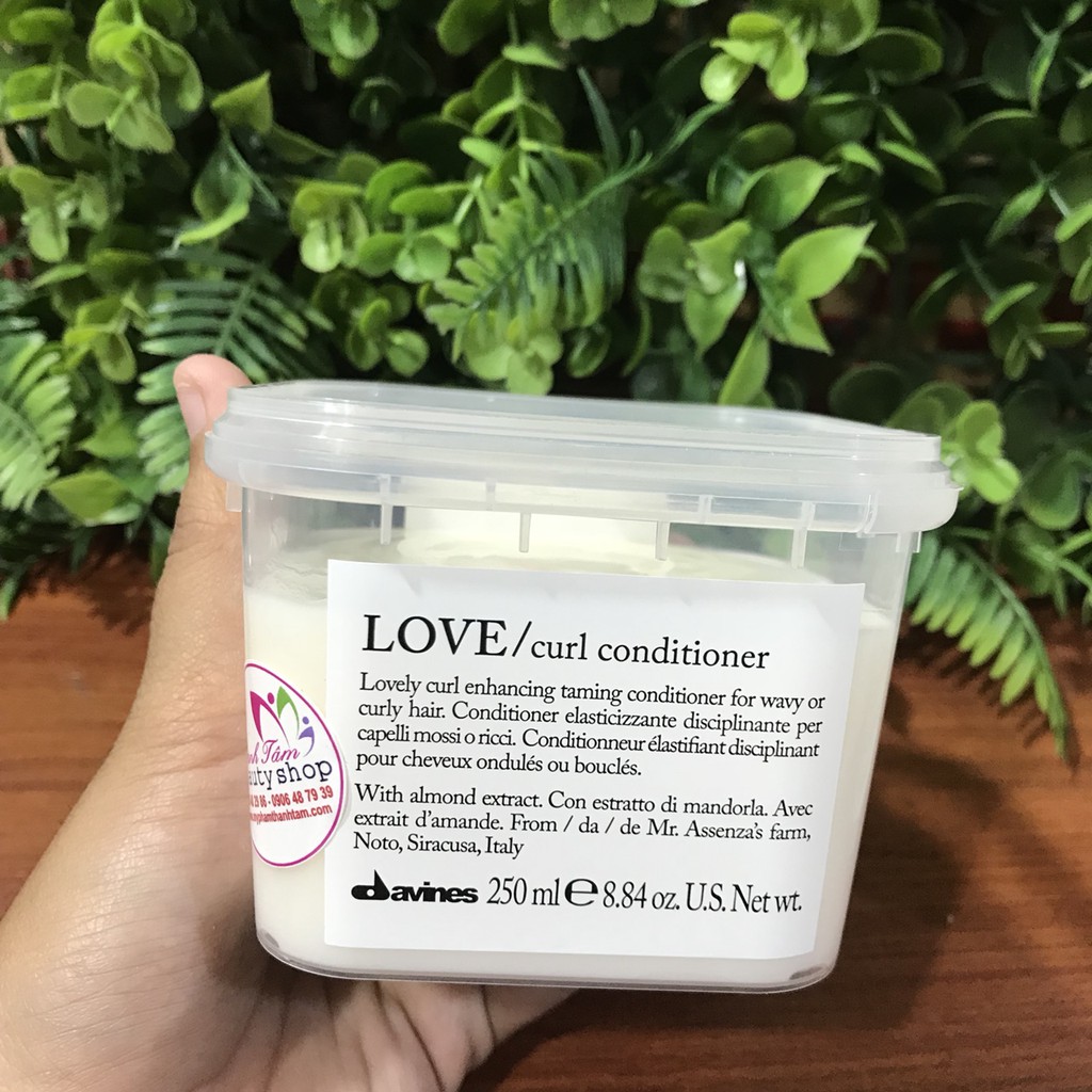 Dầu xả kiểm soát và tăng độ đàn hồi, độ phồng cho tóc xoăn Love Curl Davines Conditioner 250ml
