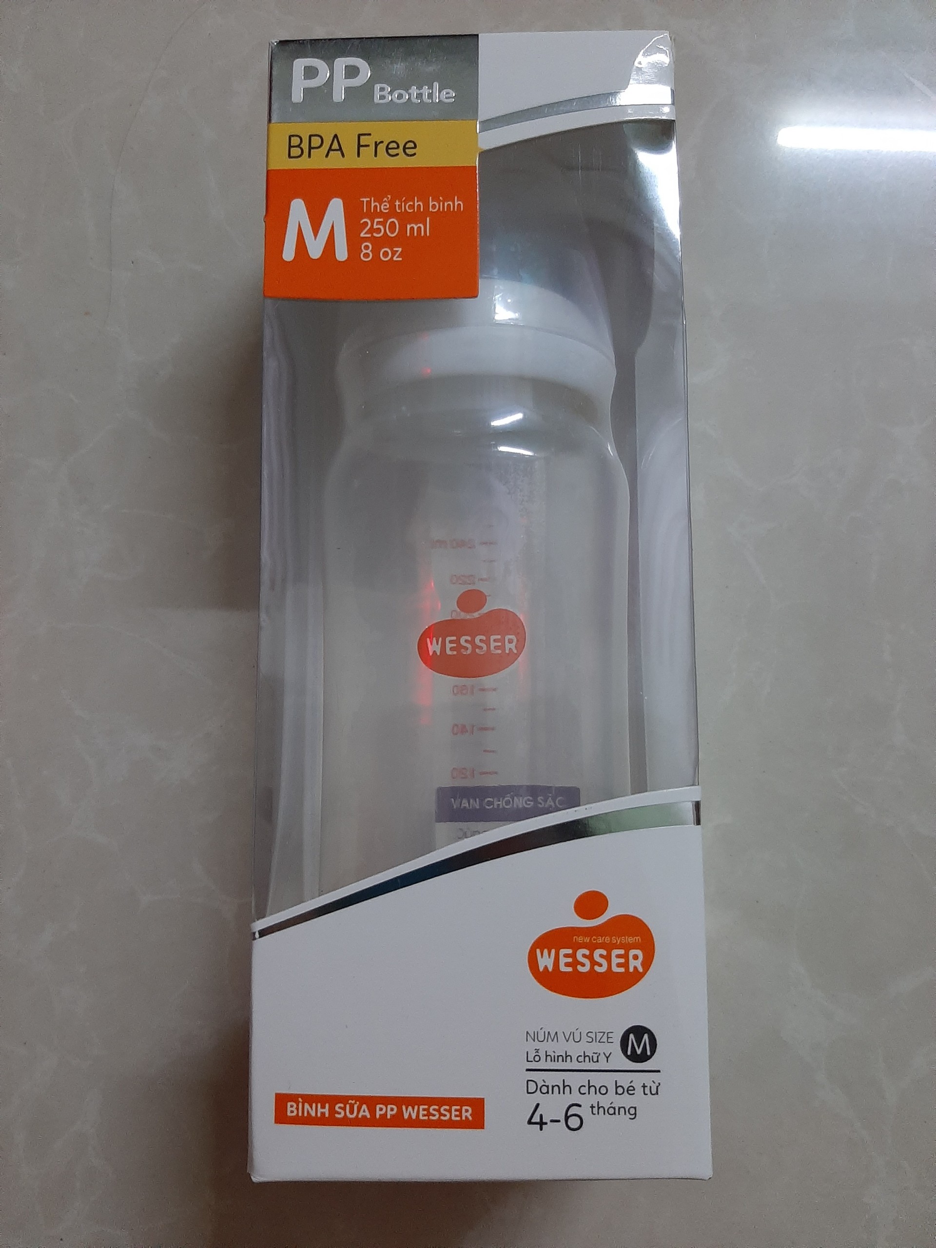 Bình sữa Wesser màu trắng 250ml(mẫu mới)