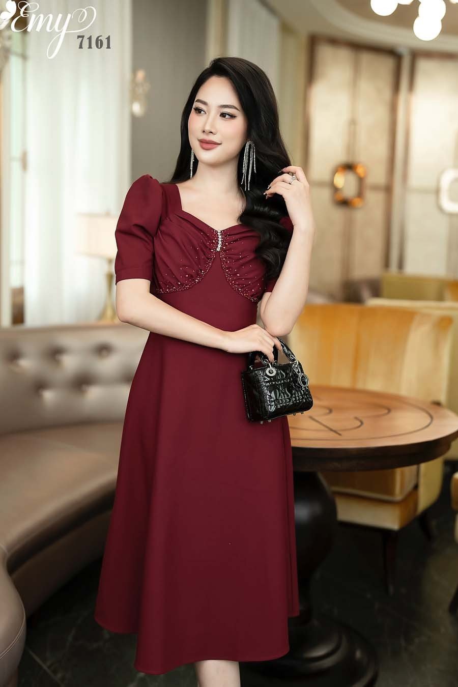 Đầm EMY EM7161 Xoè Đỏ Nhún Cúp Ngực