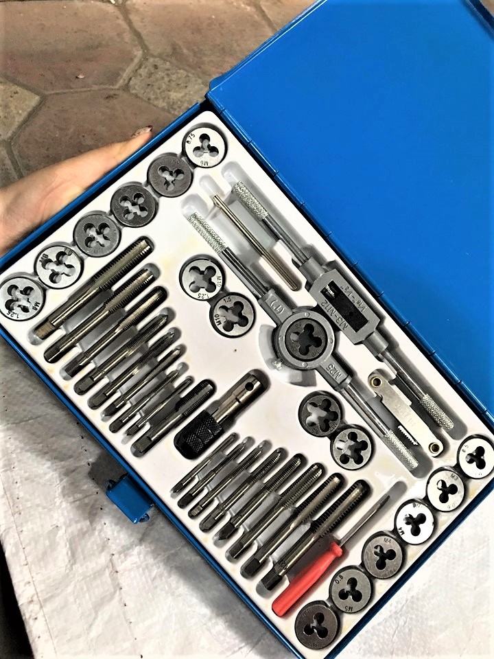 Bộ TARO tạo ren 40 chi tiết hộp sắt