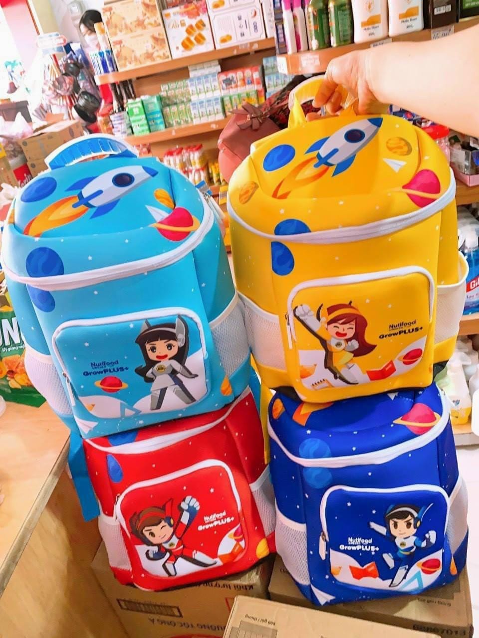 Balo mẫu siêu nhân cho bé hkm Nutifood