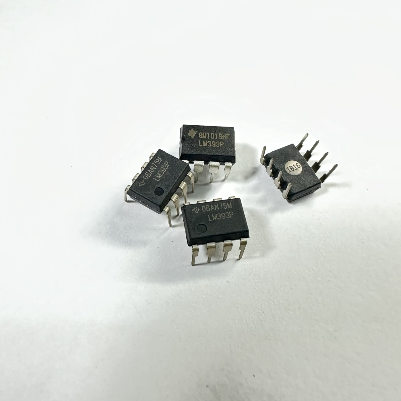 LM393P IC so sánh OPAMP DIP-8