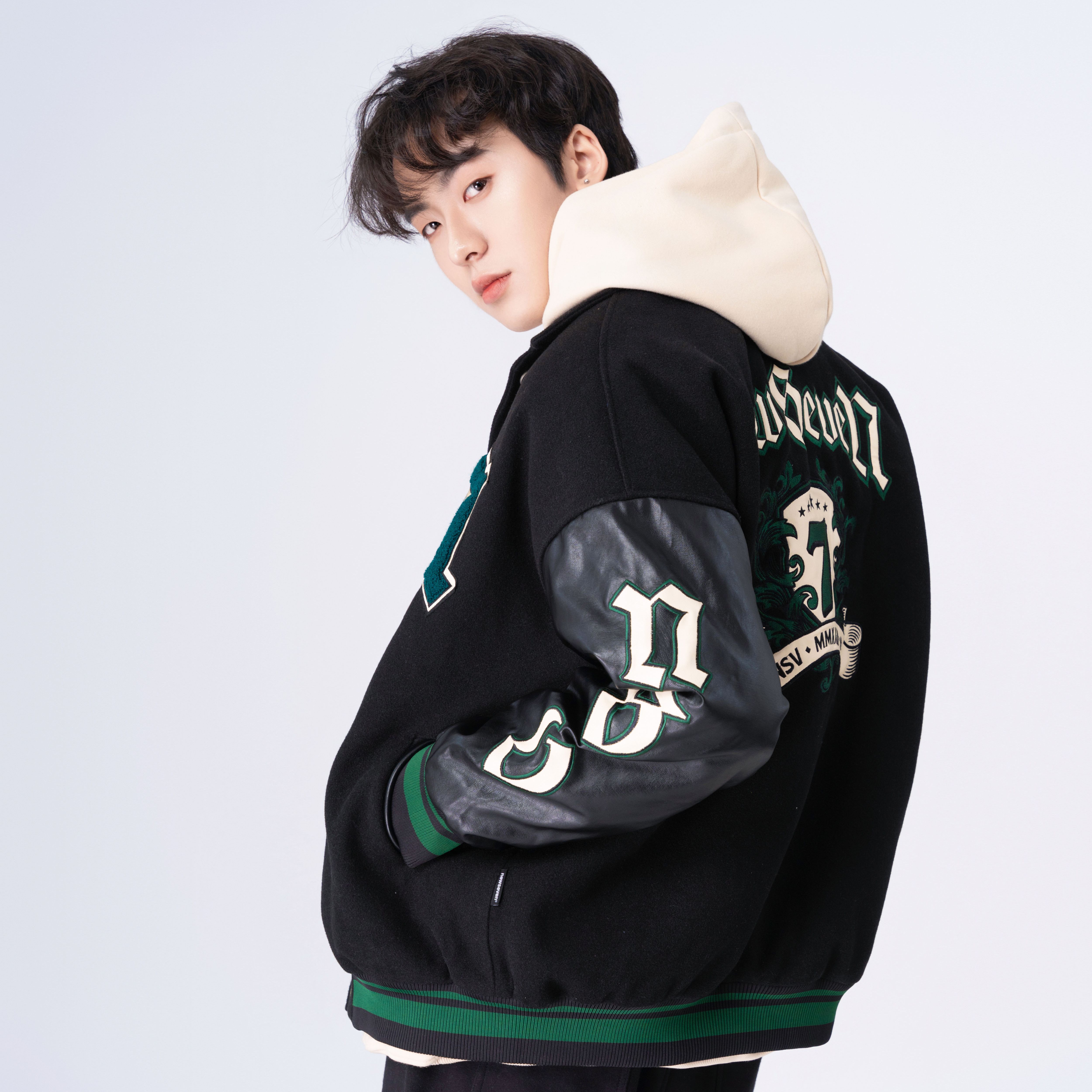 Áo Khoác Varsity Newseven Infinit Jacket