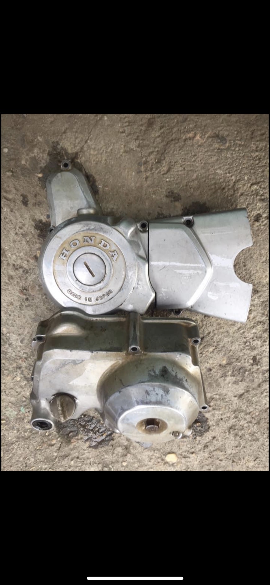 Honda Cub 82 Fish Tank and Clutch Side (Disassembled Parts)