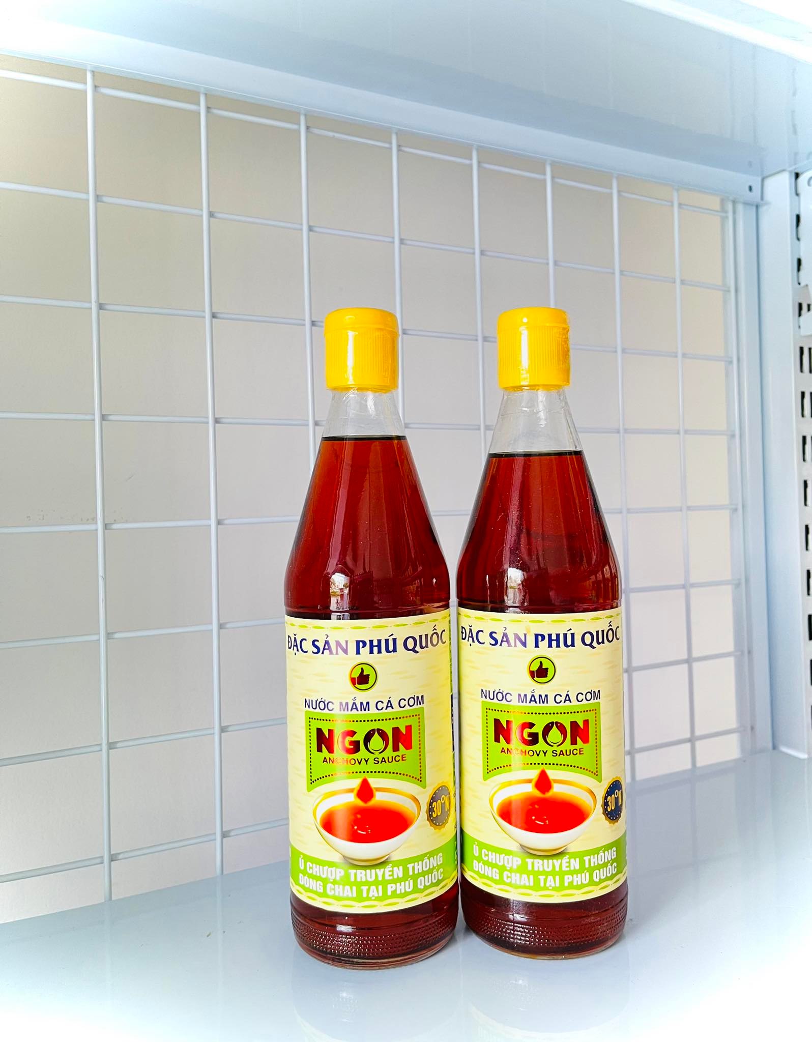 Combo 2 chai mắm cá cơm Phú Quốc NGON 30 độ đạm/520ML ( mắm Nhất )