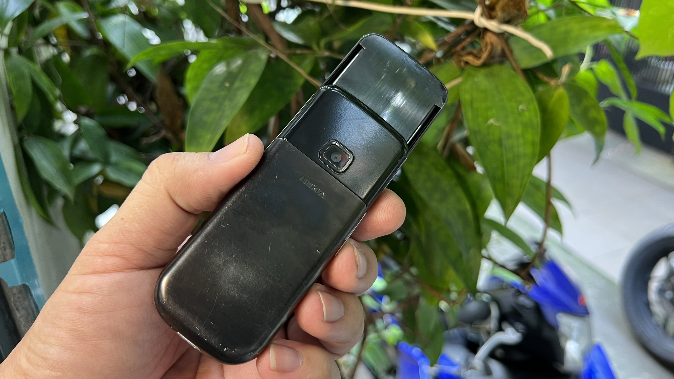 Điện thoại Nokia 8900 màu đen (1754)