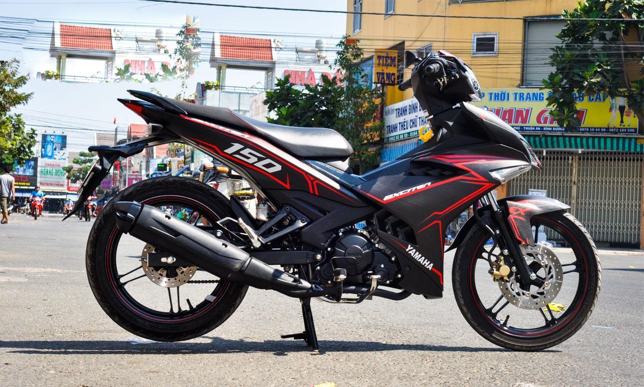 Tem trùm xe máy exciter 150 đỏ chỉ  đen cực ngầu -  làm tem xe máy exciter 150 theo yêu cầu - Tem trùm xe máy exciter 150 rẻ  và đẹp