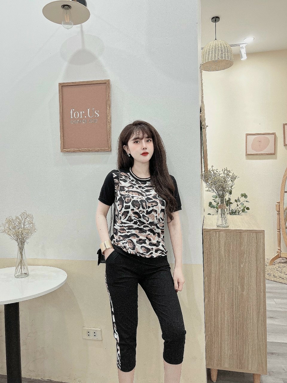 Đồ bộ lửng thun cotton họa tiết da beo (màu nâu, trắng)