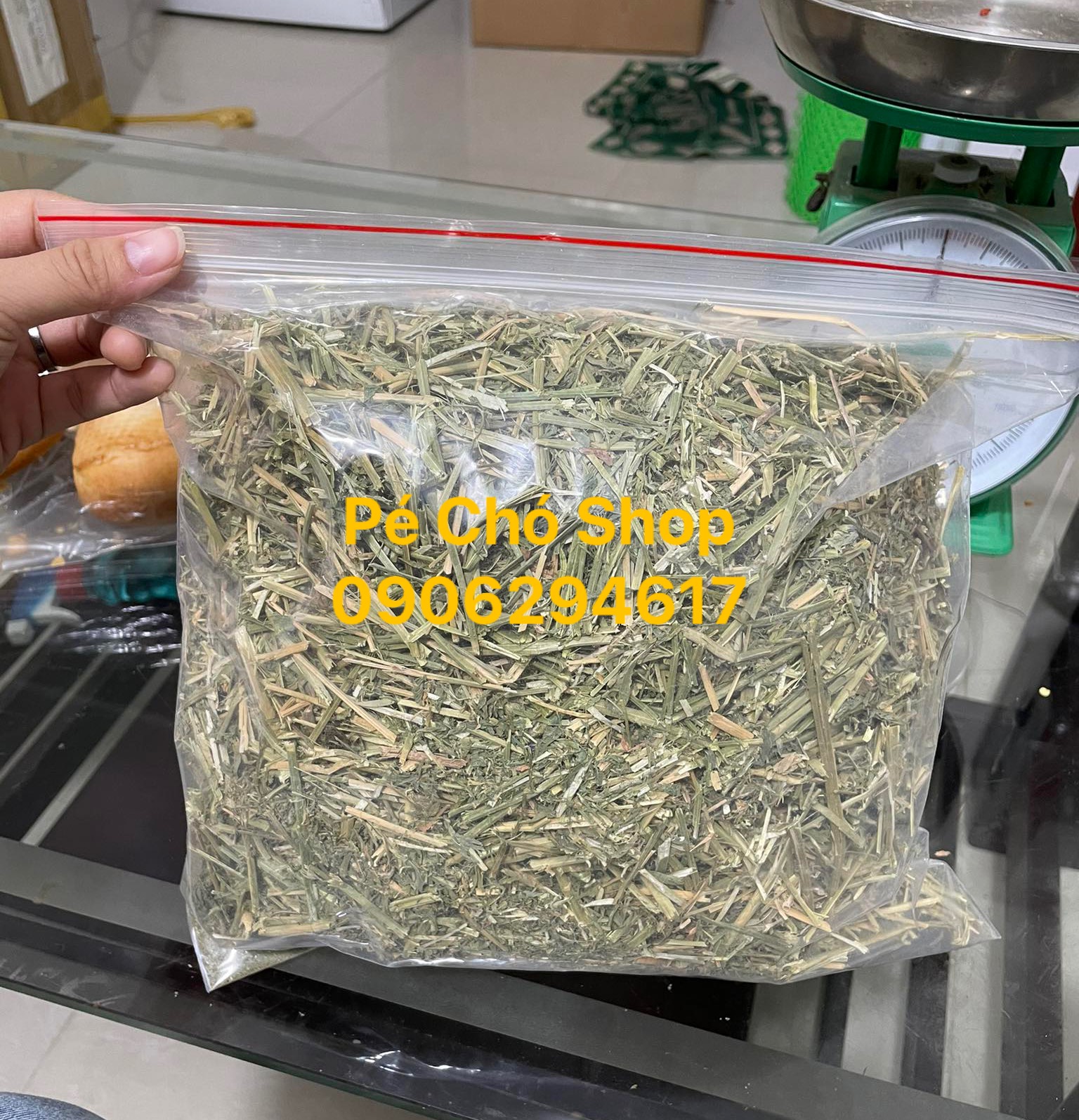 Bịch cỏ Alfalfa 600gram cho thỏ ,bọ ú  .