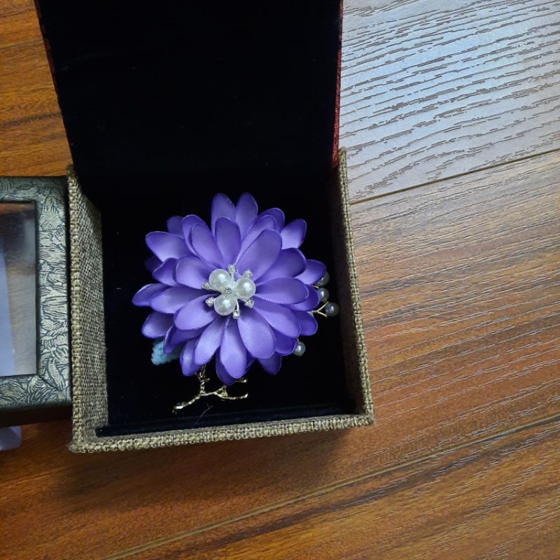 Hoa Cài Áo Hoa Cúc Màu Tím Cực Xinh [HANN HANDMADE - Hoa cài áo, phụ kiện thời trang sỉ]