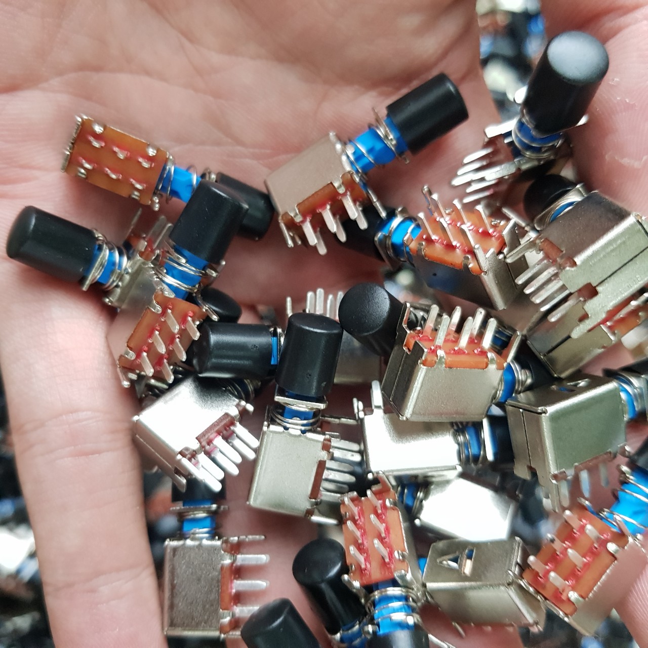 Công tắc bật tắt 6 chân sppj222200