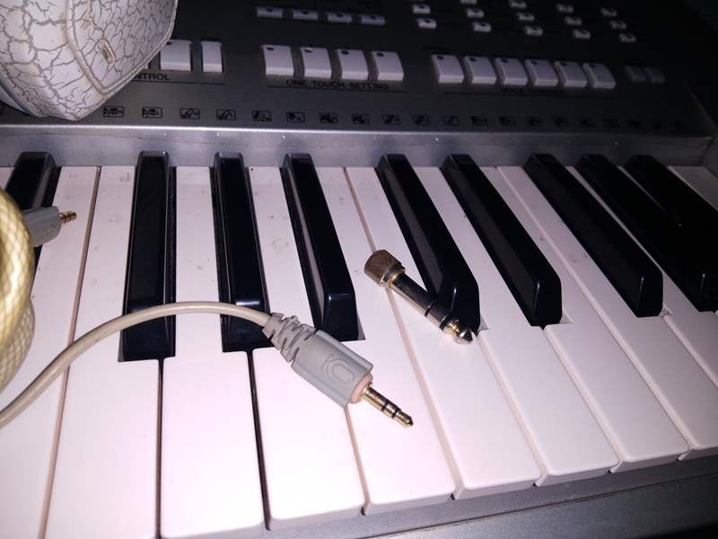 jack cắm tai nghe đàn organ piano