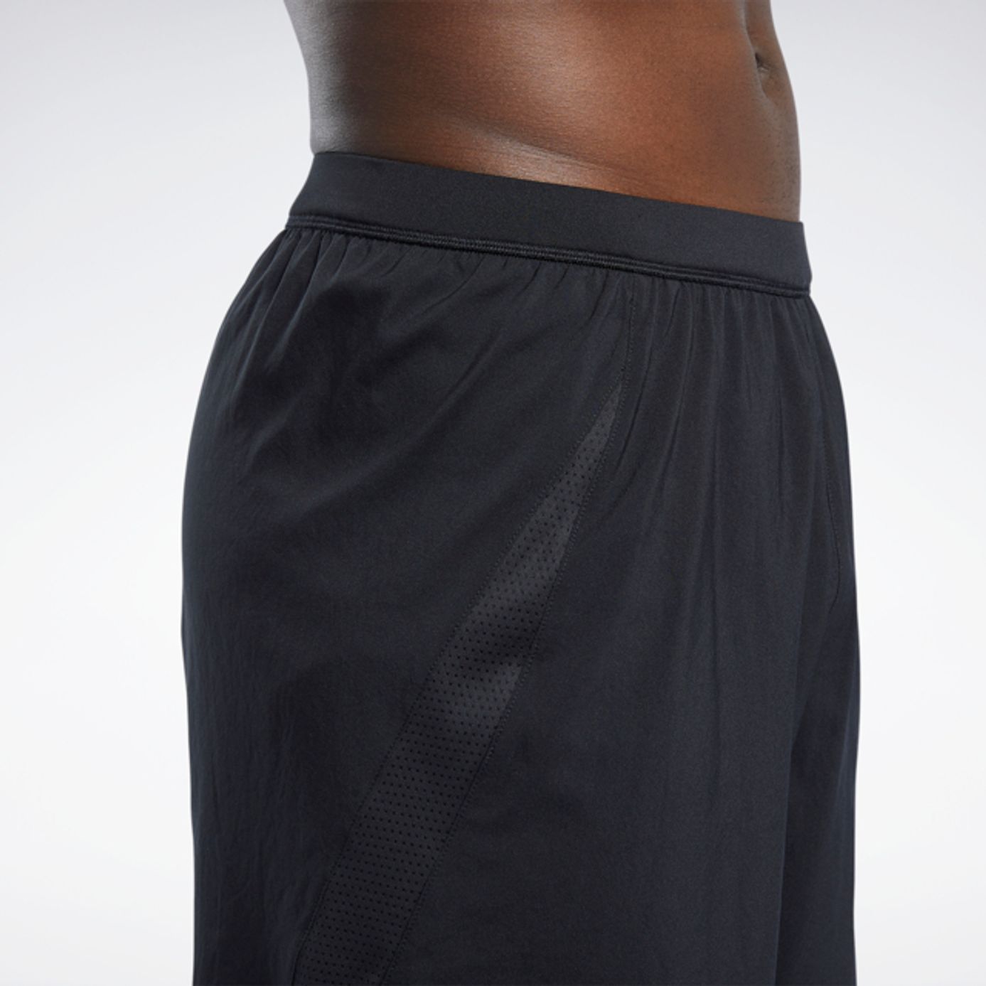 Reebok Quần Nam Essential Woven Short Màu đen GR9232