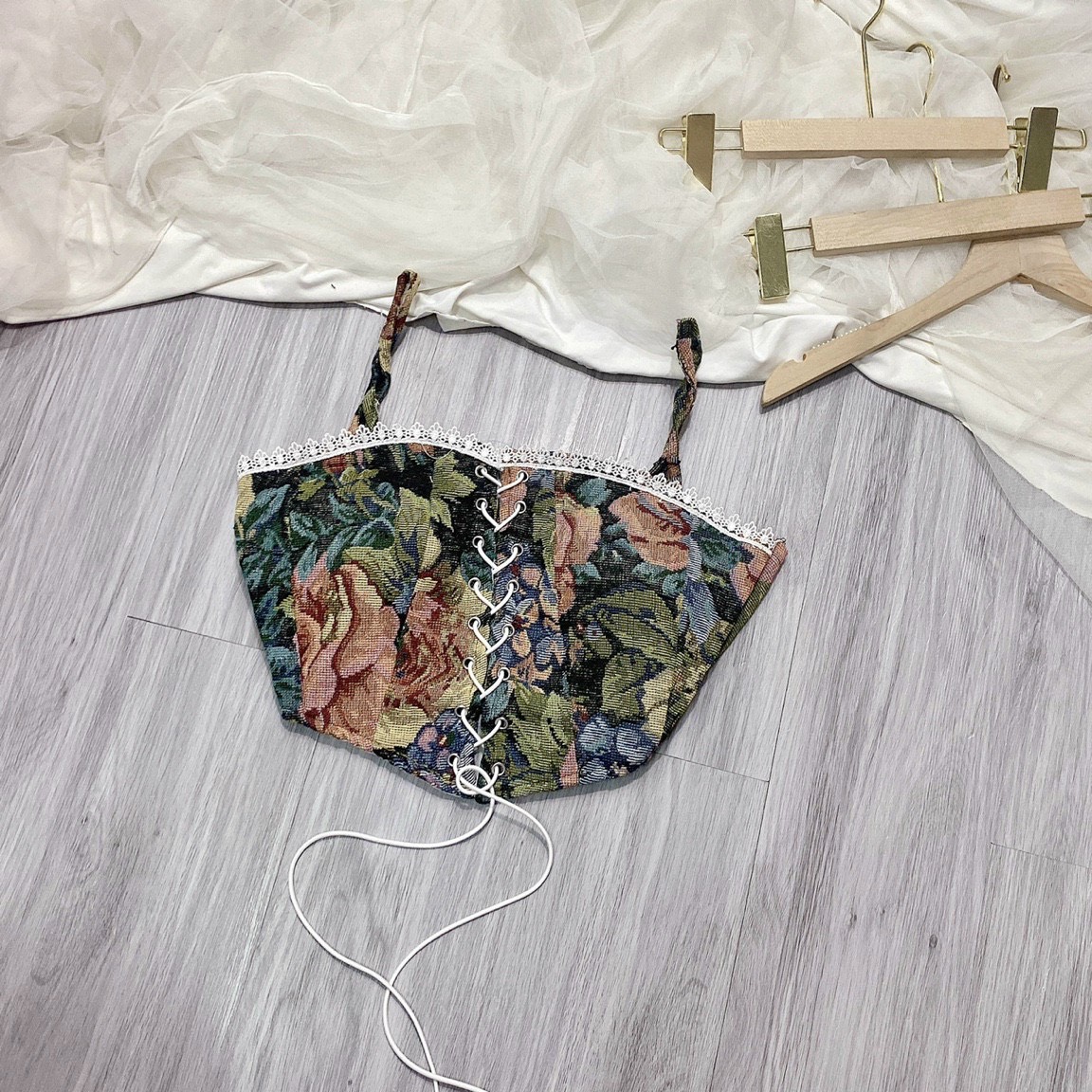 Áo hai dây nữ kiểu mới Croptop họa tiết hoa lá vintage ngẫu nhiên TU