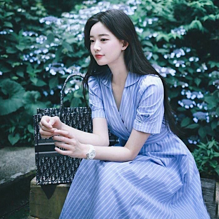 Đầm sọc xanh cổ bẻ form dài