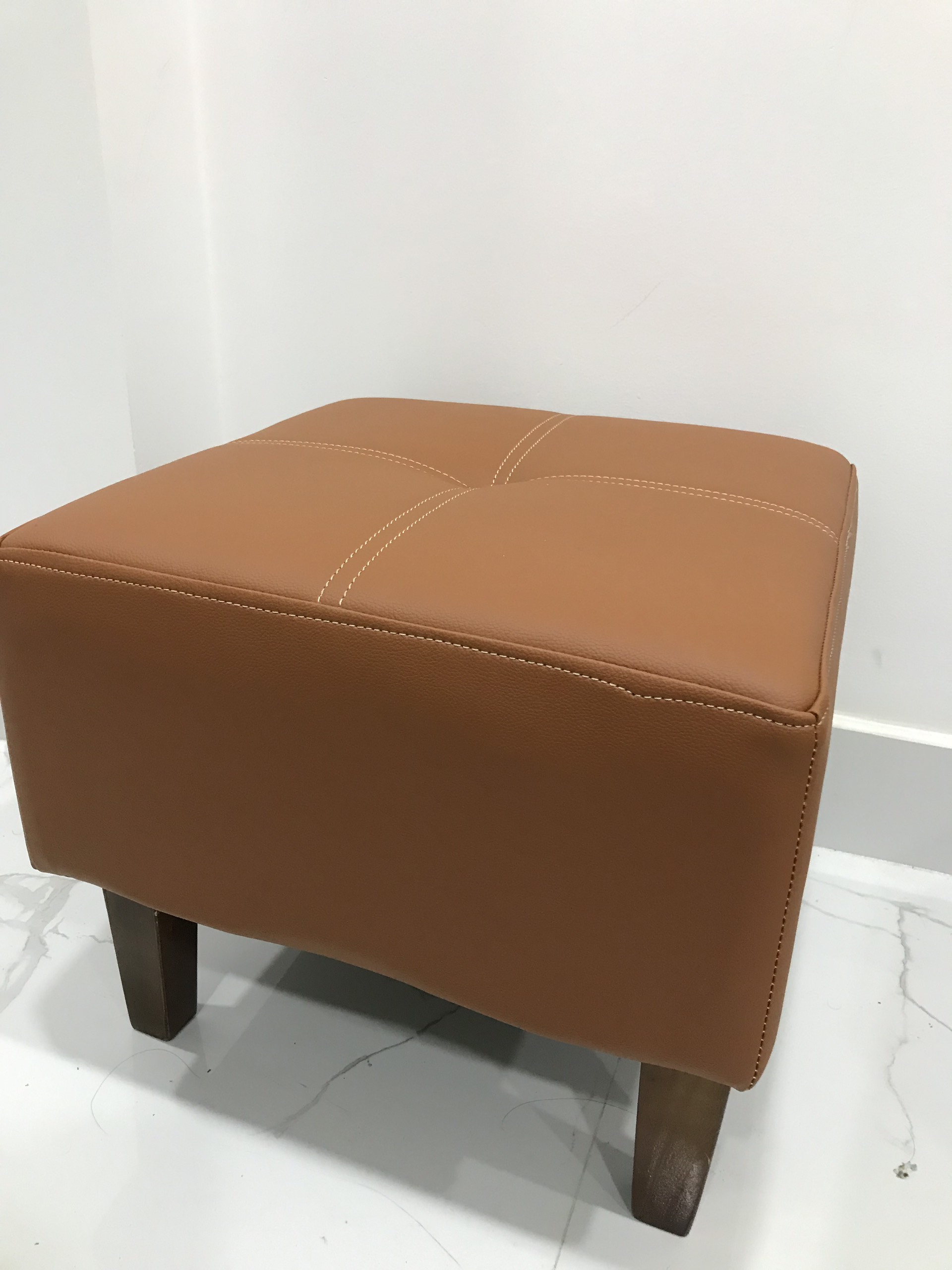 Ghế đôn sofa . Ghế  nhỏ cùng màu sofa.