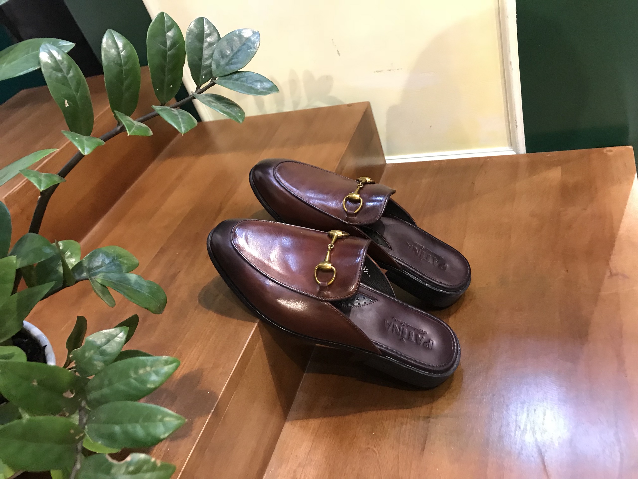 SỤC DA NAM PATINA NÂU CAFE KHÓA