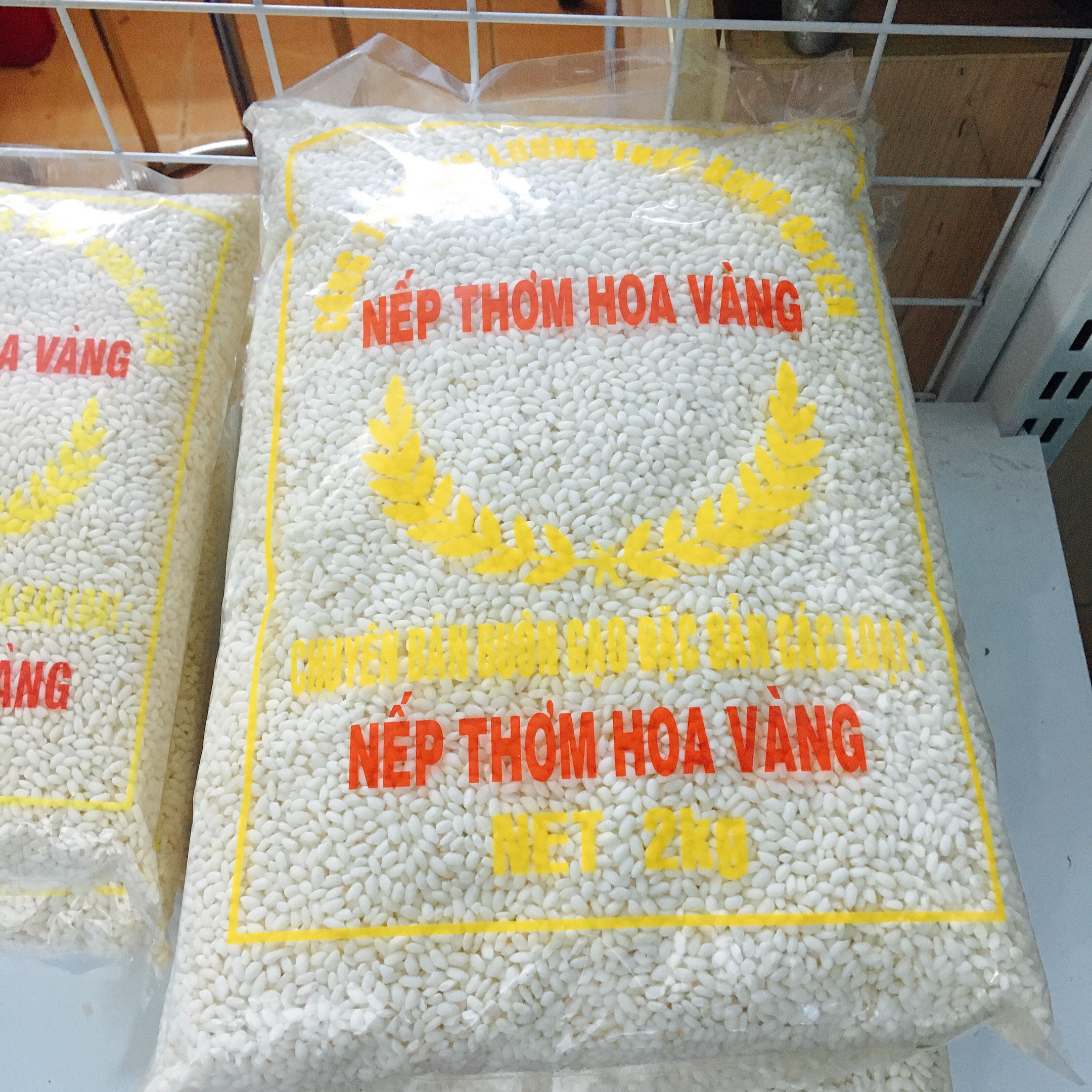 Gạo nếp cái Hoa Vàng 2kg