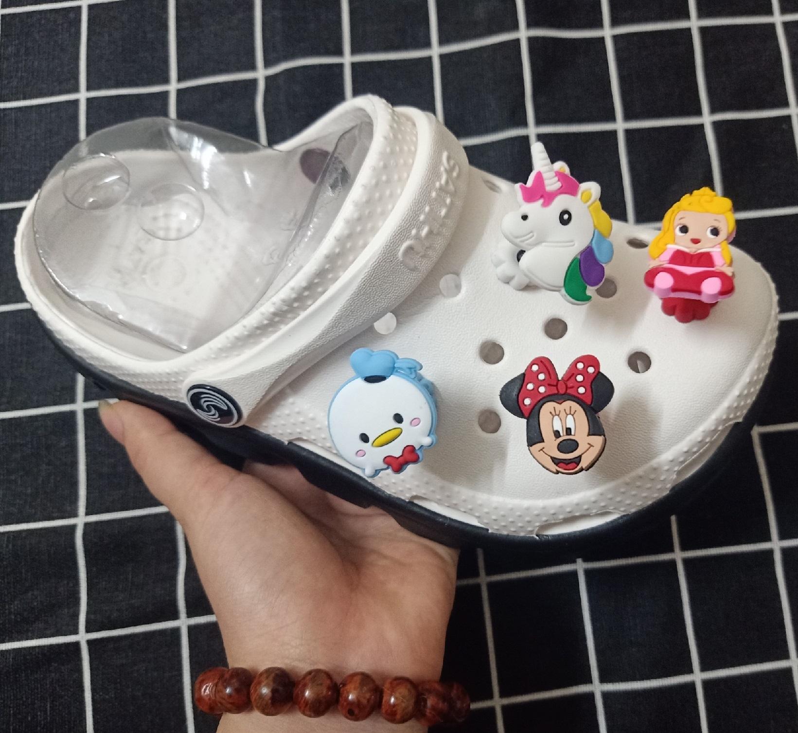 Combo 10 nút sticker 3D, 2D lò xo gắn dép sục (nhiều kiểu hình, ship ngẫu nhiên)