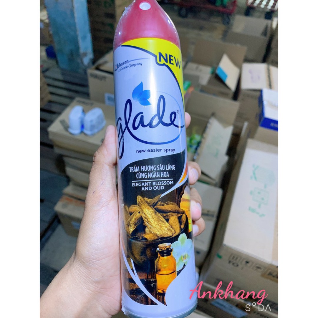 Xịt Phòng Glade Hương Trầm Sâu Lắng 280ml