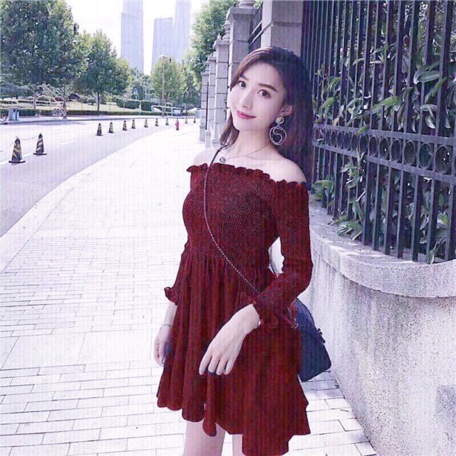 Đầm đỏ tay dài, trễ vai ms155