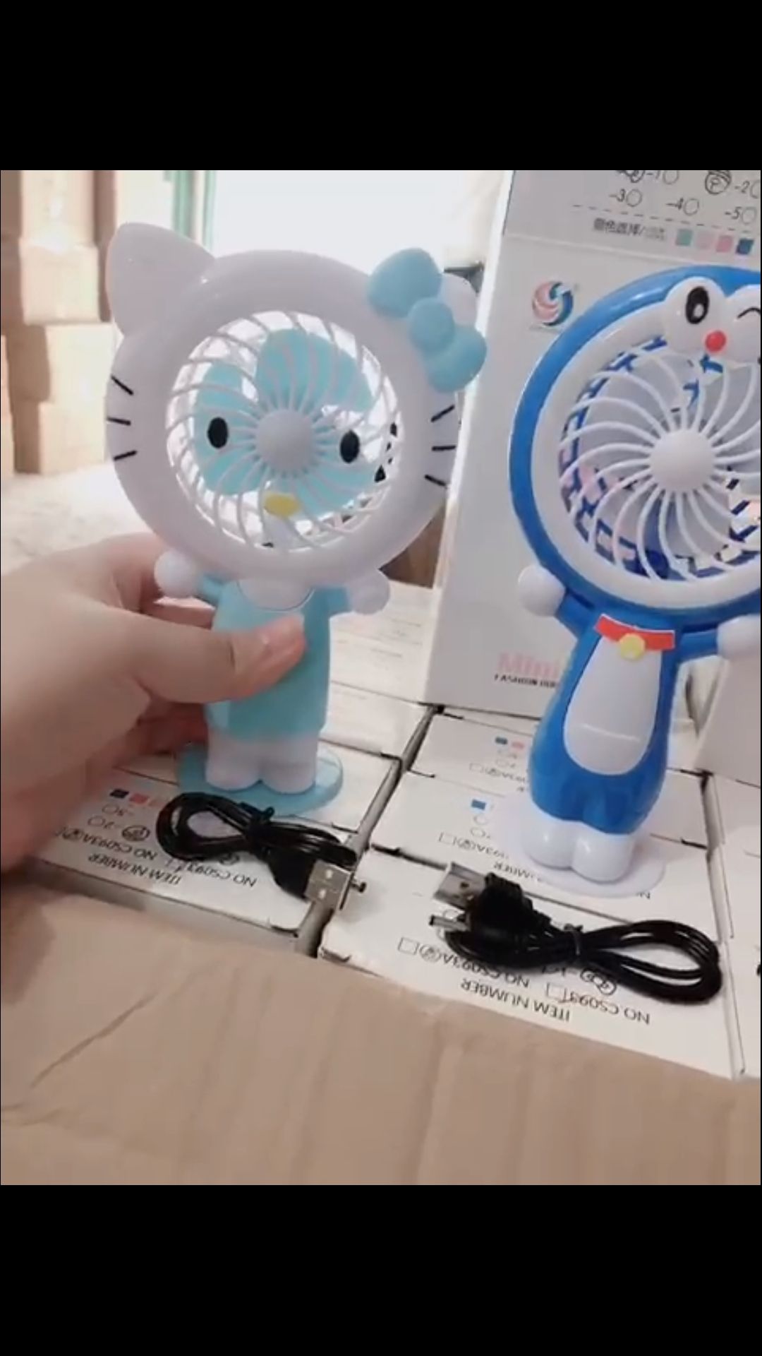 QUẠT MINI CẦM TAY SẠC USB SIÊU CUTE CÓ ĐÈN