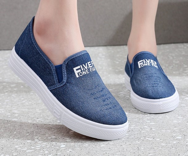 Giày lười vải jean đế cao su mềm cao 2p