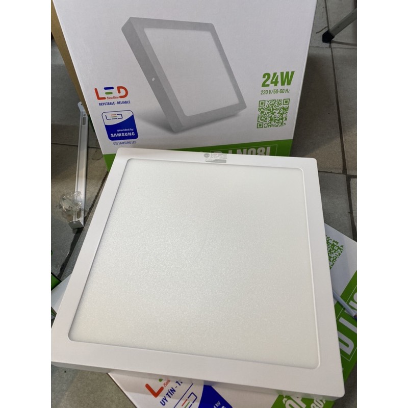 Đèn ốp trần vuông 24W