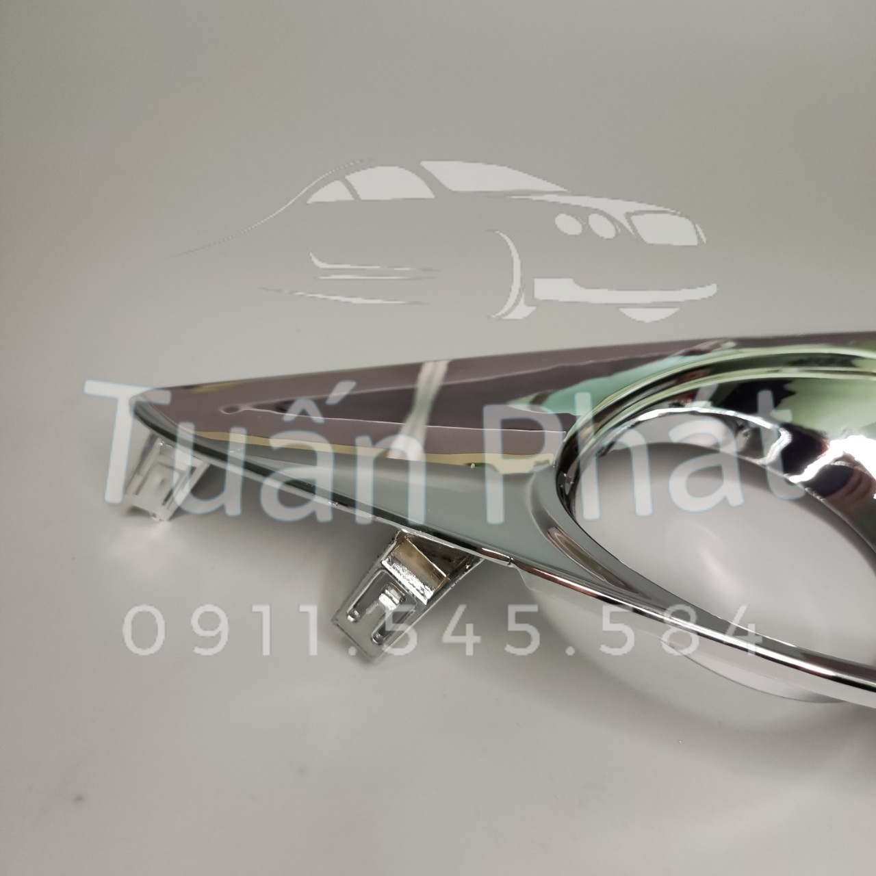 Ốp Đèn Gầm Xe Toyota Camry 2013-2015