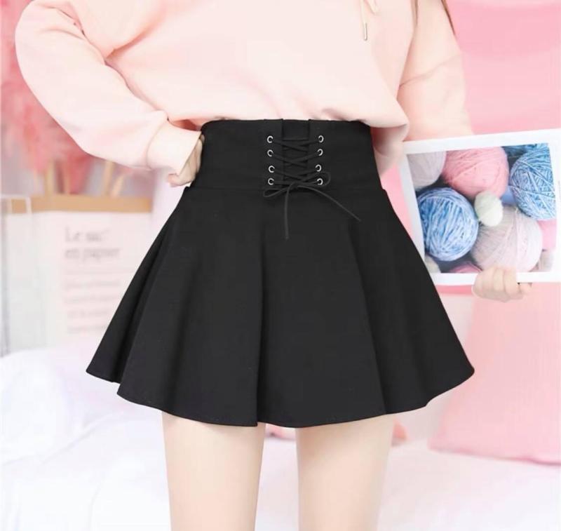 Chân váy xòe xỏ dây có may kèm quần bên trong