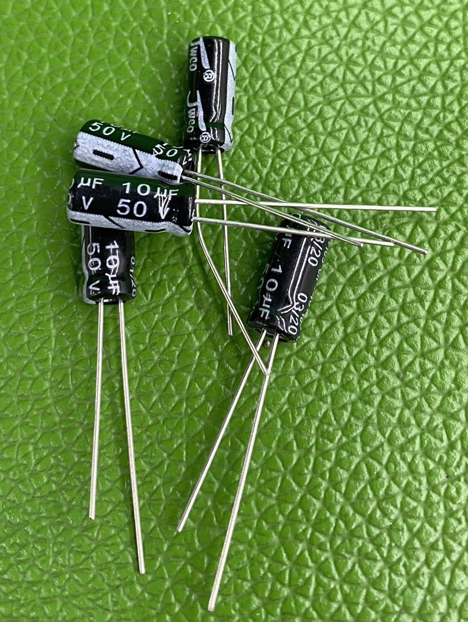 Combo 100 con tụ 10uf 50v
