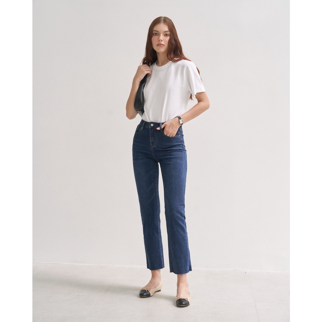 Áo Thun Trơn Nữ Basic Dáng Form Vừa Loude Regular Basic Tee | LA3569 | Lana Official