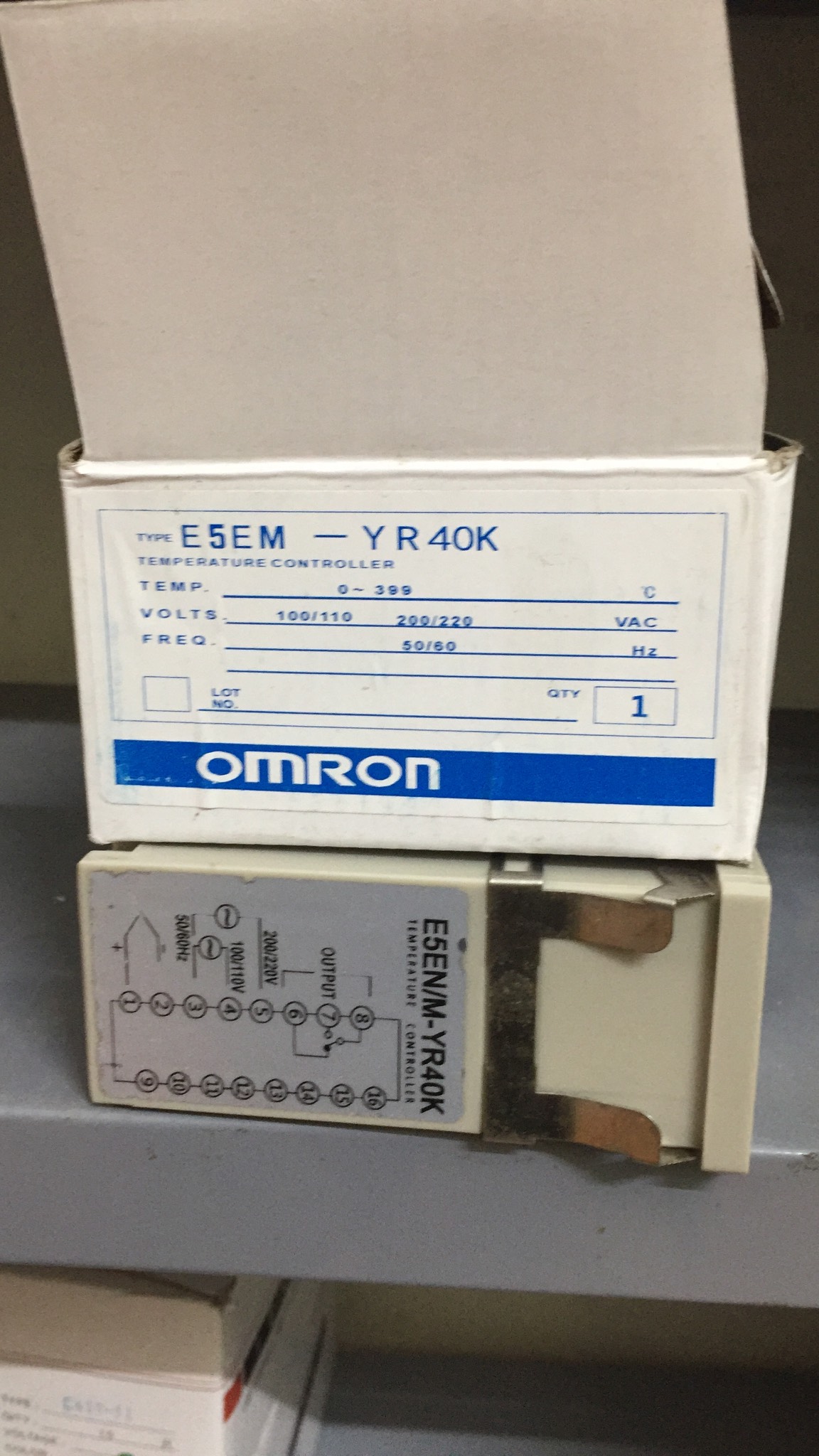 Đồng hồ nhiệt E5EM 220VAC