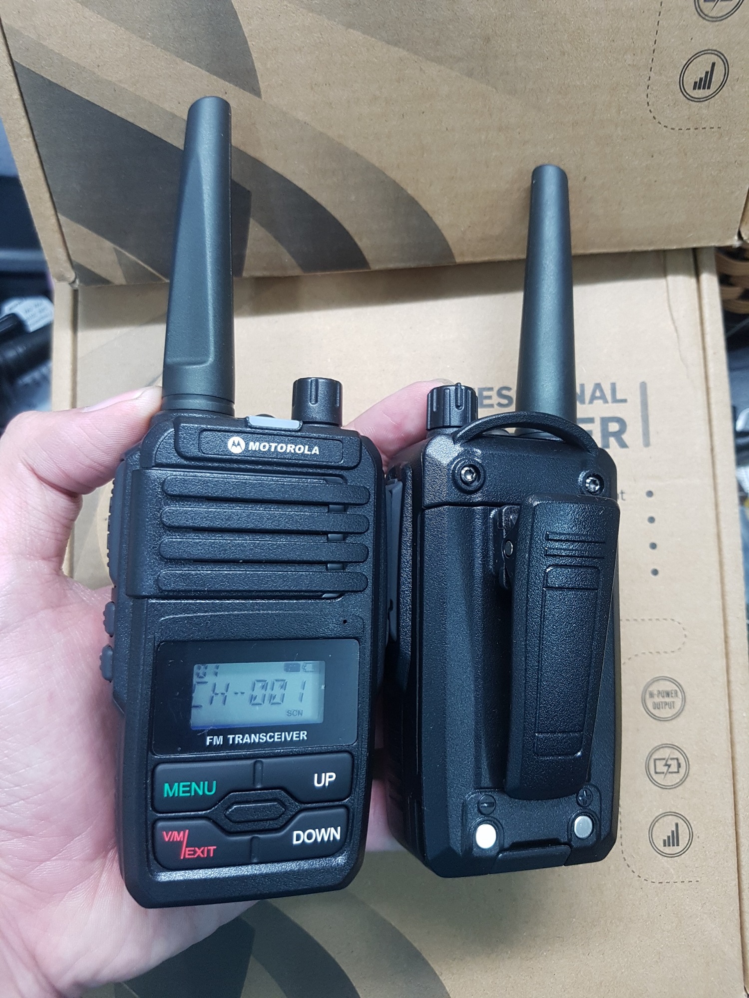 Bộ 2 Bộ đàm Motorola GP6660 (Bền bỉ, đẹp, cự ly liên lạc xa)