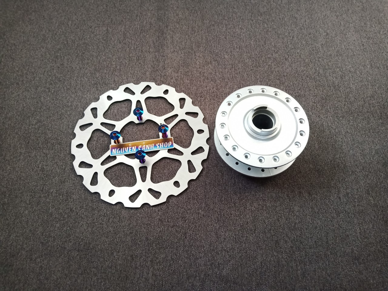 [HCM]đùm trước sirius wave s110 full đĩa rcb và 4 óc titan