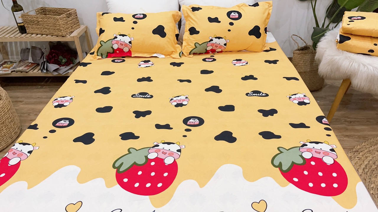 Set Ga Gối Mẫu Bò Sữa Dâu Vàng CHM45