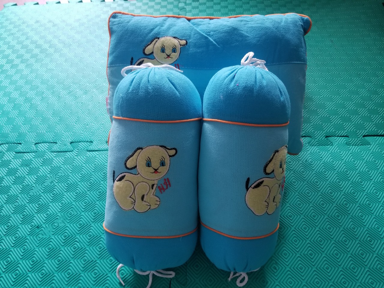 Bộ gối chặn bông sơ sinh kèm vỏ gối