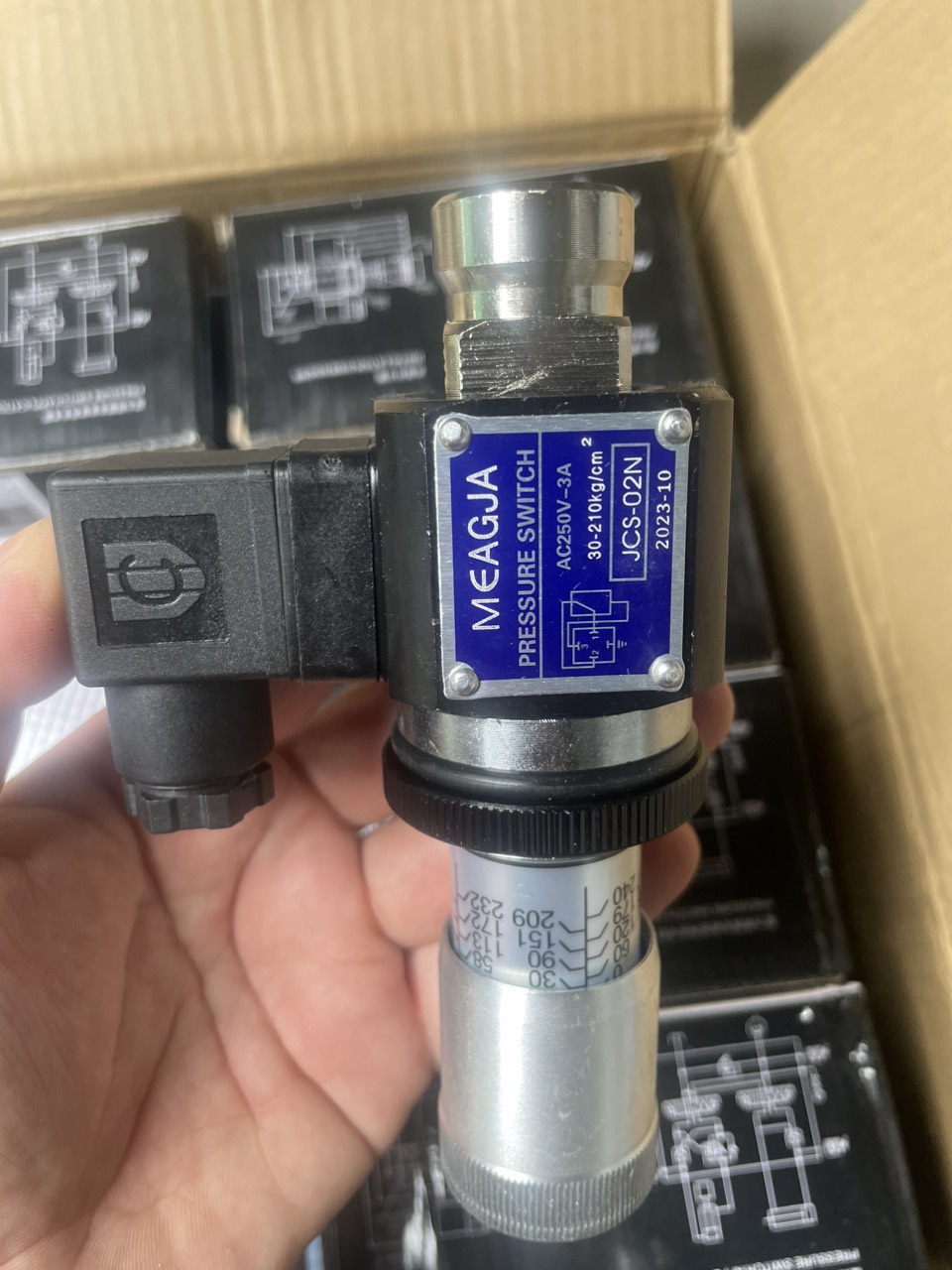 Công tắc áp suất dầu thủy lực HJCS-02-N