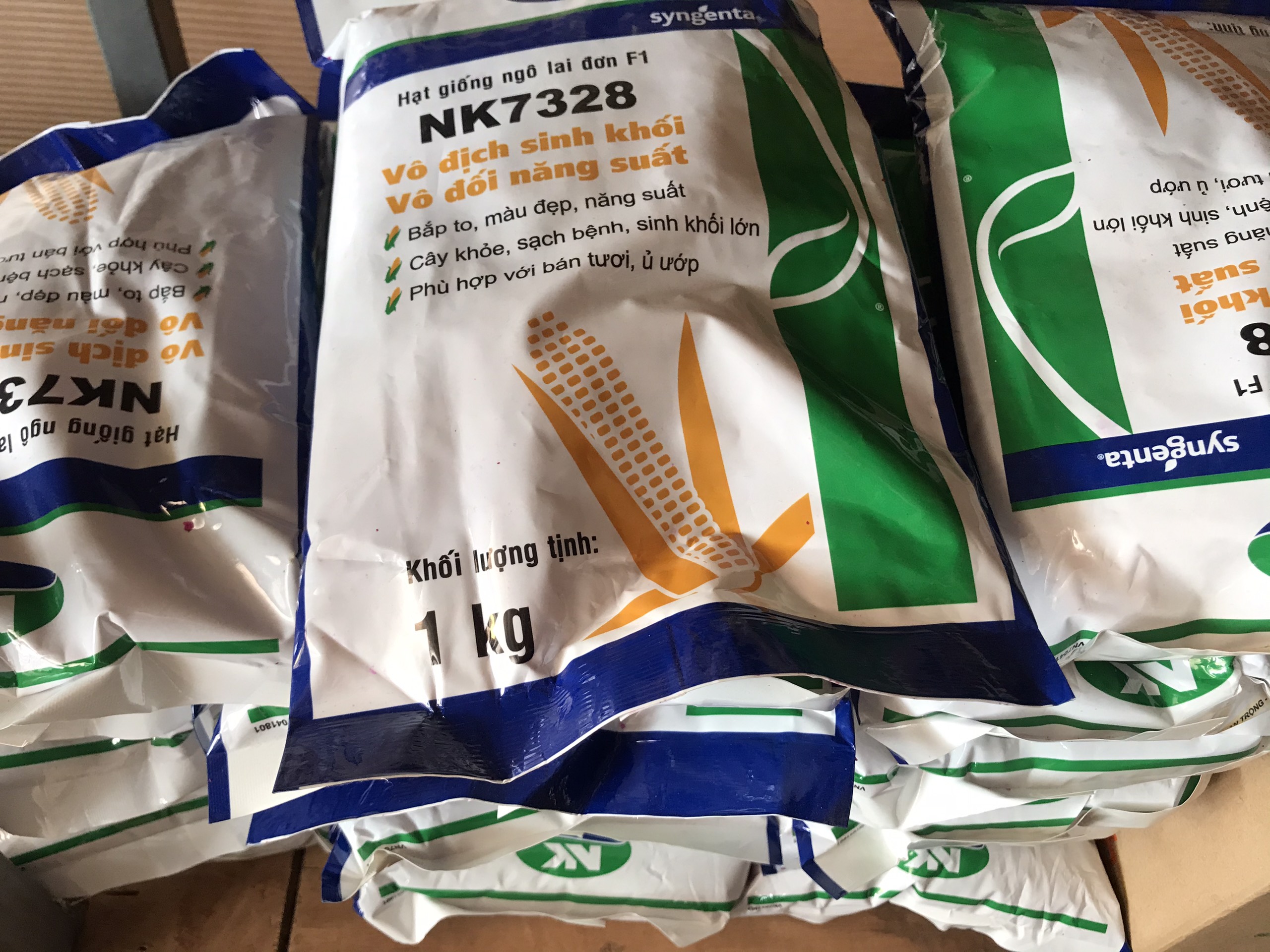 Hạt giống bắp lai NK7328 (GÓI/1KG)