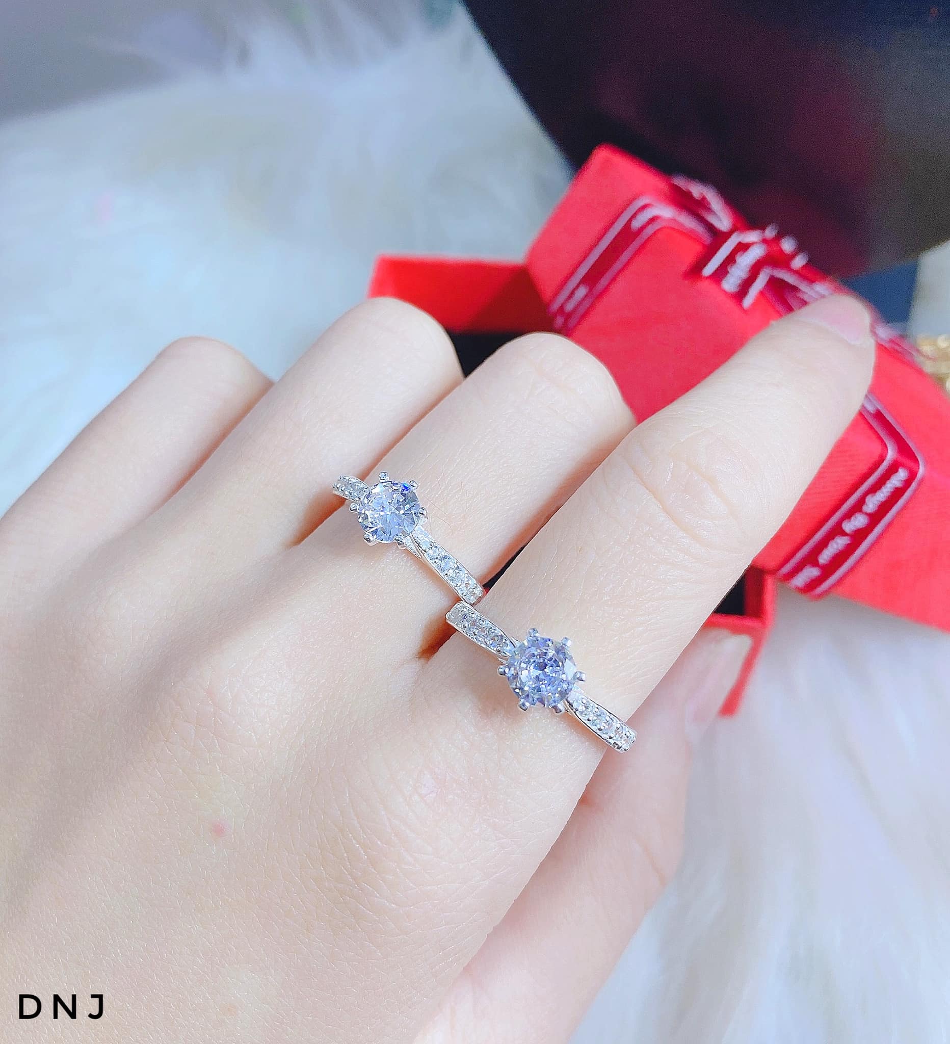 Nhẫn bạc nữ đính đá chất liệu bạc s925 MS055a
